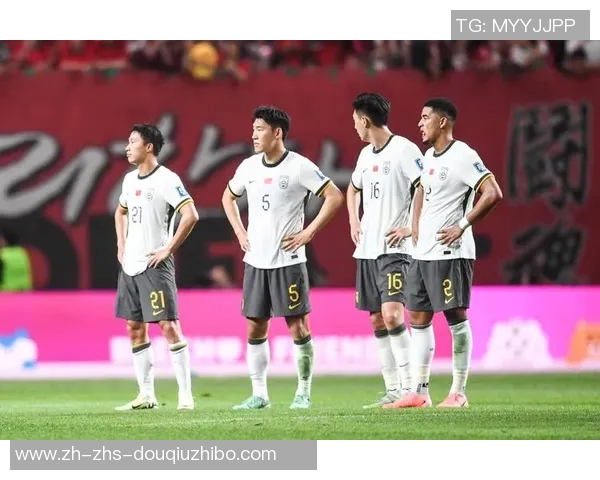 国足主帅坚定信心面对挑战全力以赴不受外界负面影响